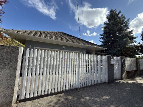 Eladó Ház 2310 Szigetszentmiklós Oázis Welness Park közelében 