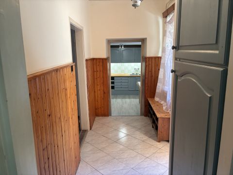 Kiadó Lakás 2092 Budakeszi 
