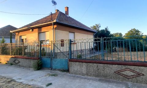 Eladó Ház 2366 Kakucs , Családi ház iskola, óvoda közelében