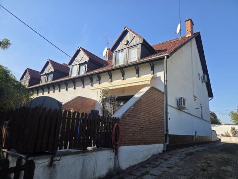 Eladó Lakás 2083 Solymár SOLYMÁR – AHOL A JÓ ALAPHOZ A JÓ HELY IS JÁR