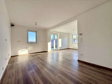 Eladó Lakás 8440 Herend , Herend közkedvelt részén