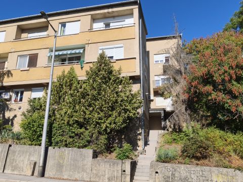 Eladó Lakás 7624 Pécs 