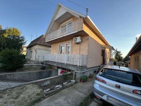 Eladó Ház 2234 Maglód , Maglód - Nyaraló településrész