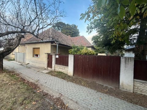 Eladó Ház 2060 Bicske 