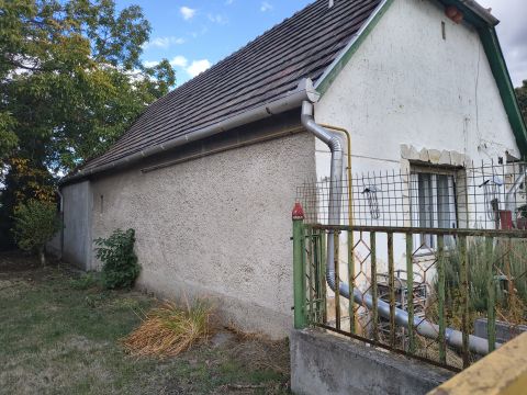 Eladó Ház 2060 Bicske 