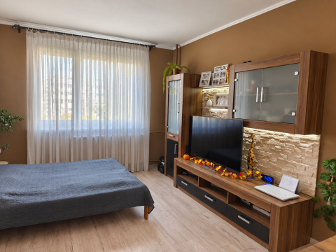 Eladó Lakás 8200 Veszprém , Stromfeld u.