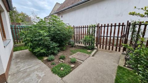 Eladó Lakás 1238 Budapest 23. kerület 1238 Budapest 23, Hősök terétől 1 km-re