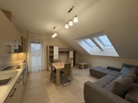 Kiadó Lakás 9023 Győr 