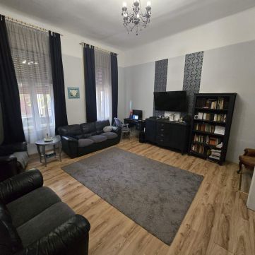 Eladó Lakás 6000 Kecskemét , KÜLÖNLEGES LAKÁST KERES A BELVÁROSBAN? 