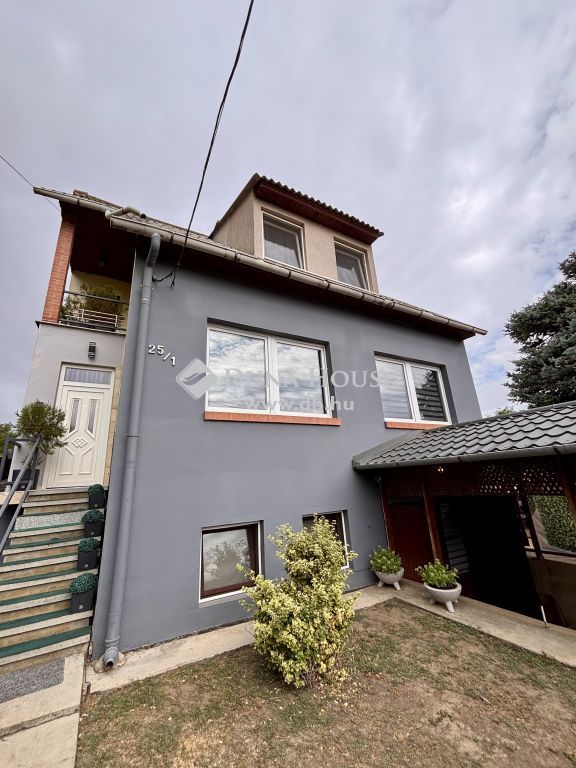 5811 Végegyháza , Petőfi út — 1/28