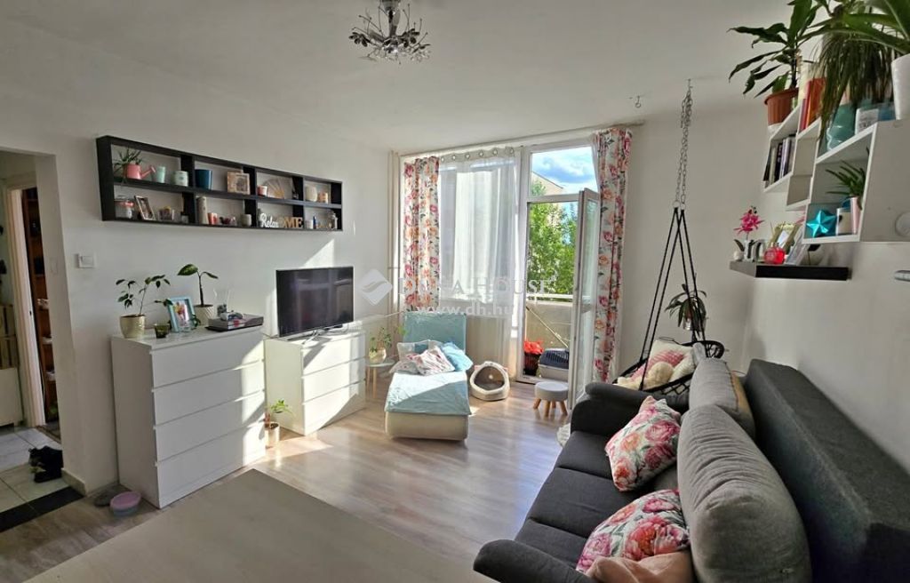 8192 Hajmáskér , Hajmáskér központ — 1/9