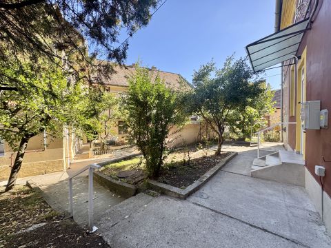 Eladó Lakás 1163 Budapest 16. kerület Sashalmon a kiserdő közelében