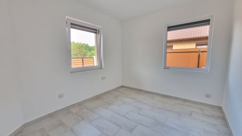 Eladó Ház 2724 Újlengyel Újlengyelben újépítésű családi ház 