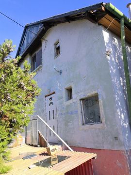 Eladó Ház 1223 Budapest 22. kerület Baross Gábor - telepen, nappali + 2 hálószobás ikerházfél