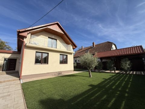 Eladó Ház 2220 Vecsés 
