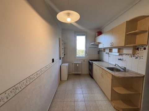 Eladó Lakás 6000 Kecskemét 