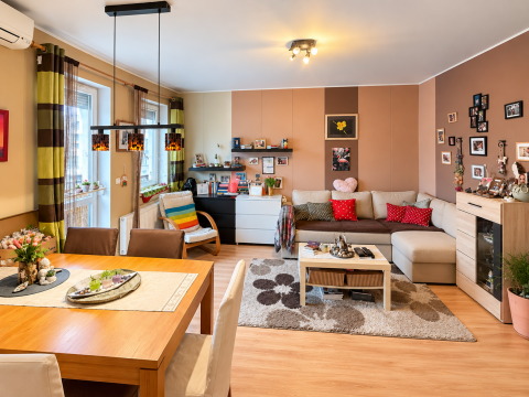 Eladó Lakás 8200 Veszprém , Veszprém, Bakonyalja