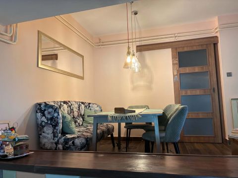 Eladó Lakás 6726 Szeged Tágas, napfényes, eltolt szintes lakás Újszeged szívében